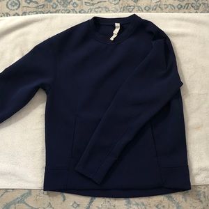LULULEMON navy scuba crew neck